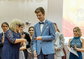 Традиционные выпускные мероприятия прошли в школах Южного Урала.